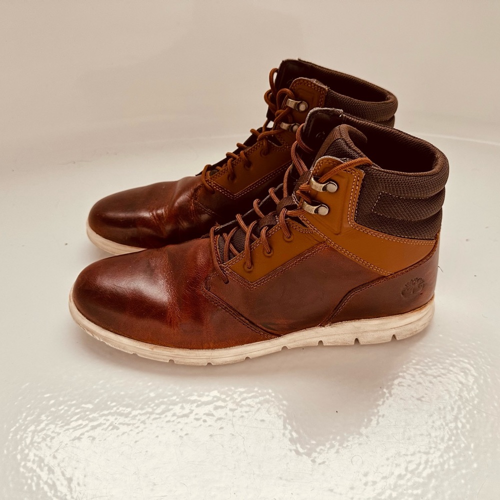 Men's Timberland leather boots sz 10.5